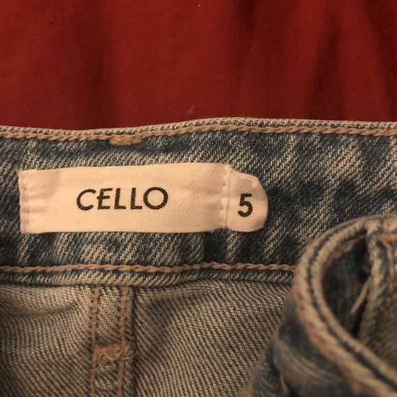 Ripped jeans - Picture 2 of 3